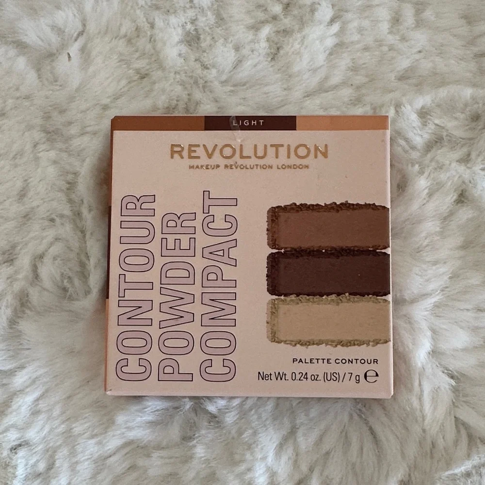 Revolution Contour Powder Compact - Dark Brown & Beige